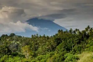 Vulkan im Einheitsstaat Costa Rica