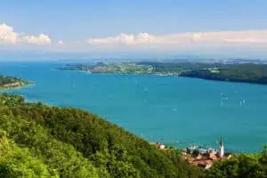 Wellnessauszeit am Bodensee: Warum ein Aufenthalt mit Seeblick wirkt Bodensee